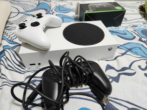 Xbox Series S + Controle 8bitdo Pro 2, + Conta Mais De 2 Mil