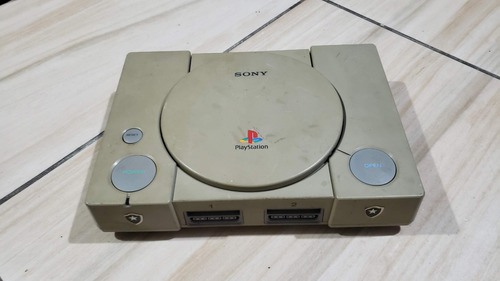 Playstation 1 Fat Só O Aparelho Sem Nada. Leitor Nao Leu!  87. H4