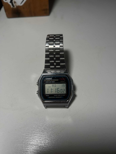 Reloj Casio Clásico Plateado