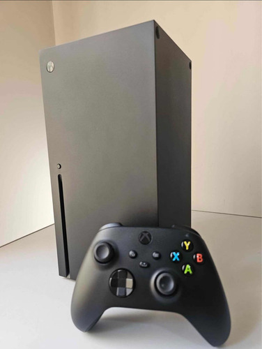 Xbox One X + Jogo