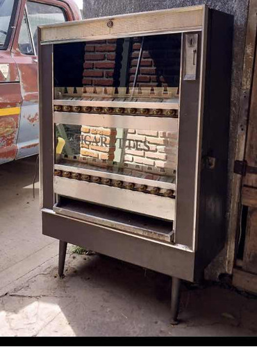 Expendedora Cigarrillos Antigua Americana Con Fichas