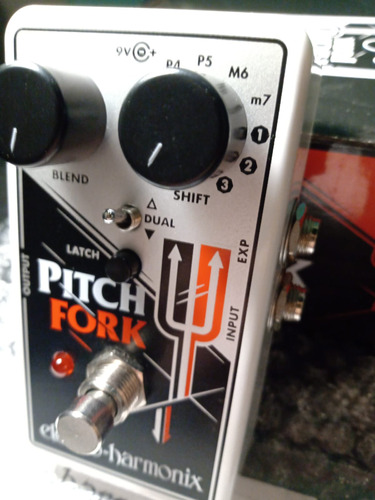 Pedal Electro Harmonix Pitch Fork 