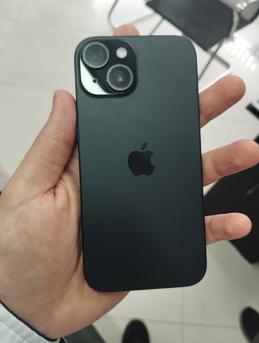 Apple iPhone 15 (128 Gb) - Negro
