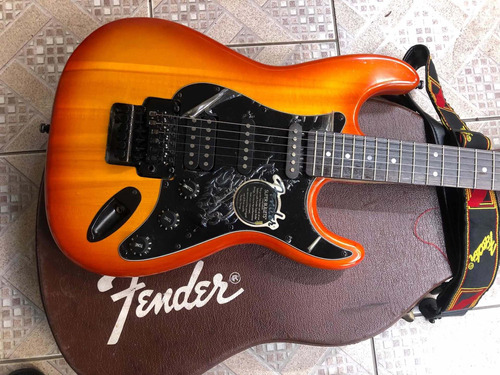 Guit- Fender (indonésia) Com Floyd  Rose Estojo Fender Usada