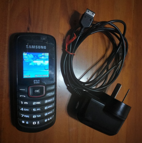 Celular Samsung Gt-e1085l Con Cargador Original