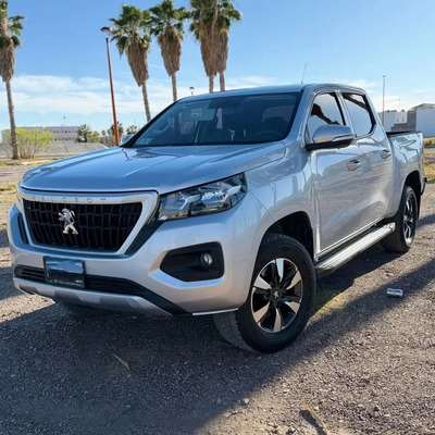 Peugeot Landtrek 2.4l Cabina Doble 4x2 | MercadoLibre