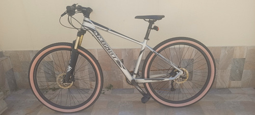 Bicicleta Redstone Macropus, Aro 29