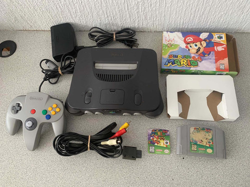 Consola Nintendo 64 + Mario 64 (en Caja Custom)
