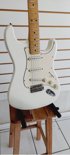 Guitarra Fender Standard 2004