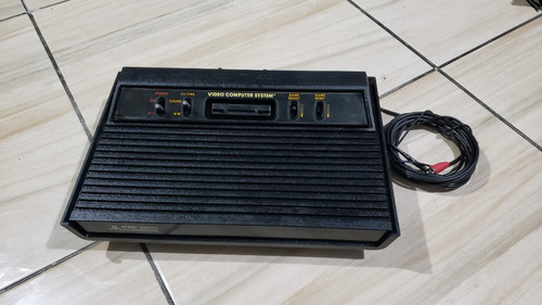 Atari 2600 Só O Aparelho Sem Nada. Funcionando Mas Com Detalhe Na Duas Chaves.