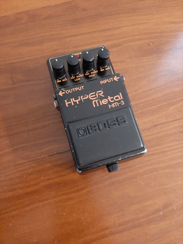 Pedal De Efectos Guitarra Boss Hyper Metal Hm-3 Negro