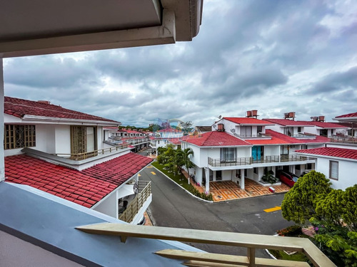 Casa En Conjunto De 3 Niveles, Alameda Del Bosque! En Villavicencio, Meta