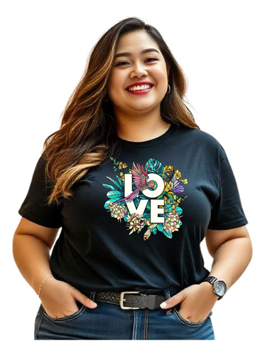 Camiseta Plus Size Estampa Floral Minimalista Maravilhosa