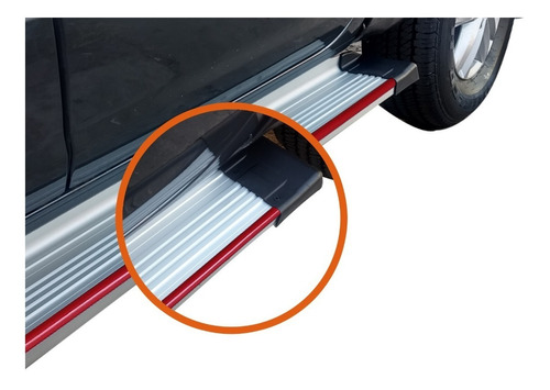 Estribos De Aluminio Amarok Todas Con Moldura Roja