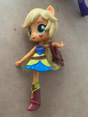 My Little Pony Equestria Girl Applejack