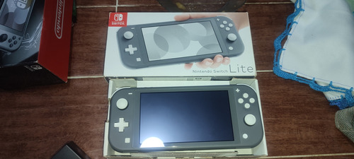 Nintendo Switch Lite Negra Caja Cargador