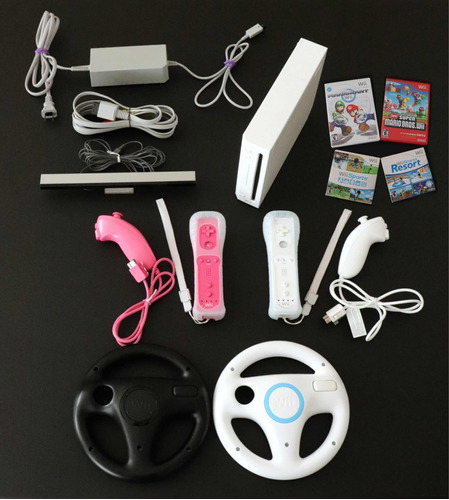 Nintendo Wii, Con Dos Controles, Dos Volantes Y 4 Juegos.