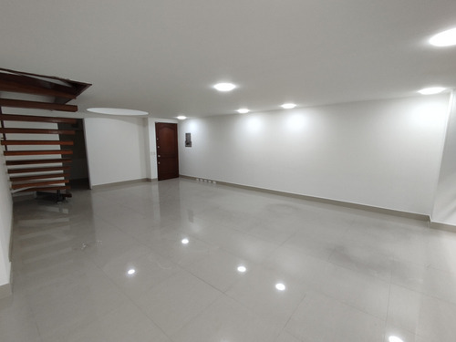 Oficina En Arriendo En Santa Barbara Oriental-usaquén. Cod A1614423 - Imagen 3