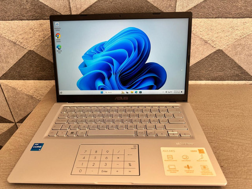 Laptop Asus Intel Ci5 8gb 512gb  Color Transparent Silver