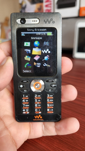 Hermoso Sony Ericsson W880i Muy Cuidado Para Colección Sin Fallas