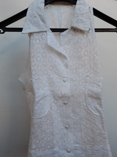 Blusa De Broderie Con Botones Forrados Talle S