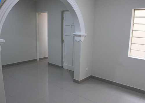 Alquiler De Departamento B, 1er Piso - Imagen 2