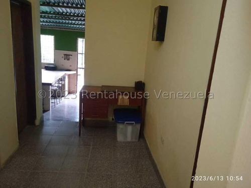 Jl/oportunidad Única! Casa 2 Niveles. 2 Locales Y Mas En Venta. Barrio San Jose Barquisimeto Lara, Venezuela, Jose Lopez Cód. # 25-17091 /233.59 M². Jl - Imagen 4