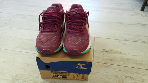 vendo zapatillas mizuno