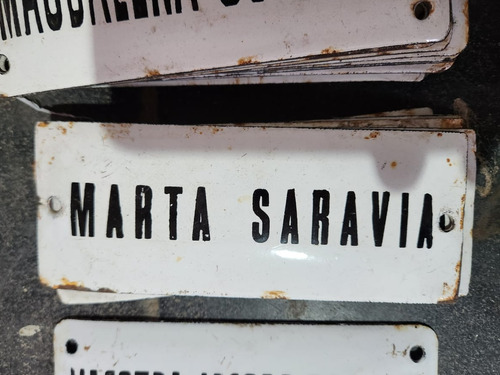 Cartel Antiguo Enlozado De Calle Marta Saravia