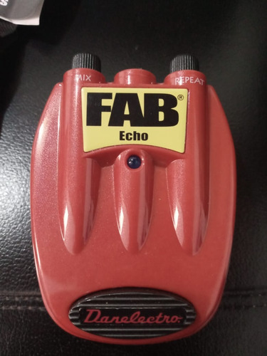 Pedal De Eco Echo Danelectro Fab D-4 Para Guitarra O Bajo