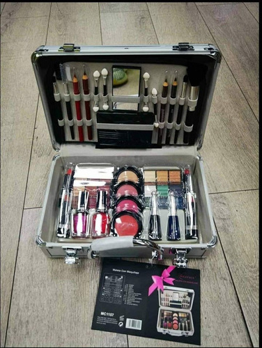 Maleta Con Maquillaje