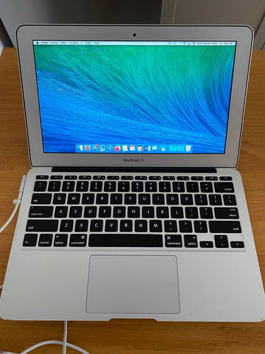 Macbook Air 11 - 2011 Hd 128 4gb Ram Core I5 (usado)