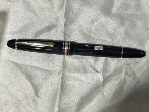 Pluma Fuente Montblanc Meisterstuck Tamaño M 4810