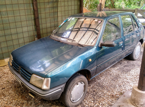 Peugeot 205 1997 1.8 Gld Aa