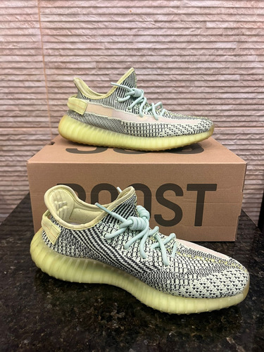 Yeezy 350 V2 Yeezreel No Reflectivos (usado) 