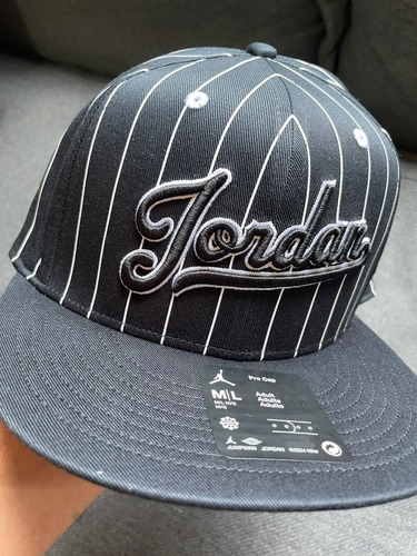 Gorra Jordan Mvp Pro Negra Rayada