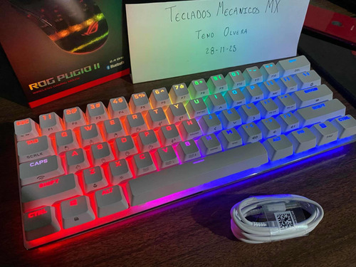 Corsair K70 Pro Mini Wireless Blanco