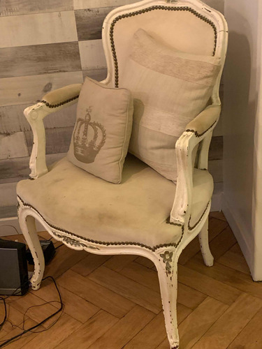 Sillon De Estilo Luis Xv Tapizado En Pana (almohadones Inc)