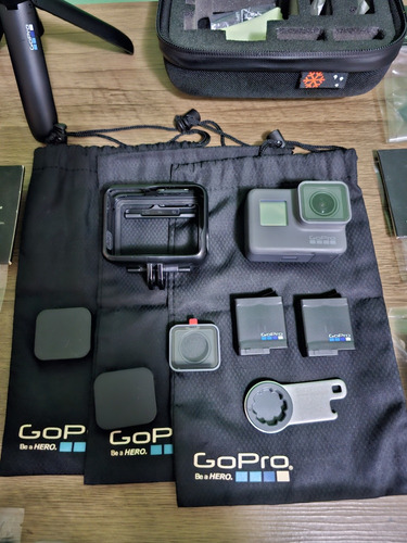 Gopro Hero 6 Black + Vários Acessórios Originais Gopro