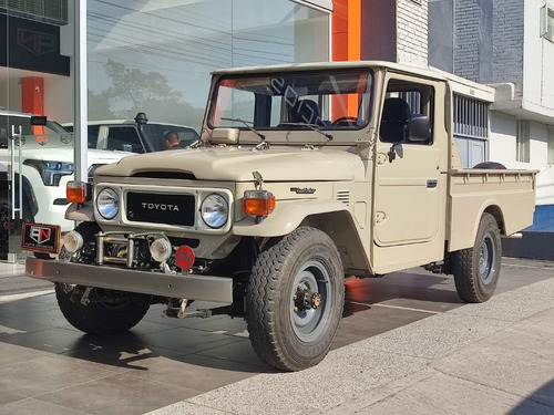 Toyota Land Cruiser [lc 40] Fj45