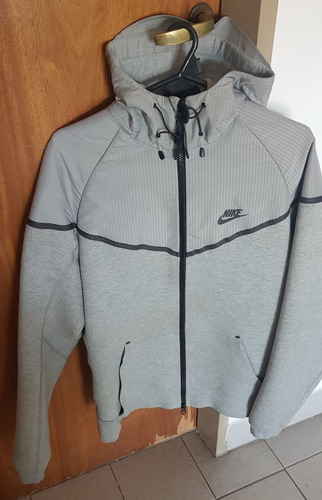 Buzo Nike Tech Fleece Como Nuevo