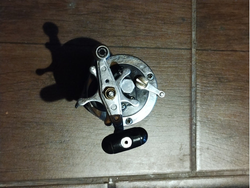 Reel Rotativo Daiwa Sealine 27h 