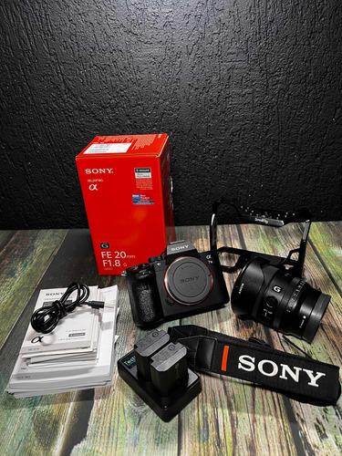 Câmera Sony A7iii + Lente 20mm 1.8 Sony
