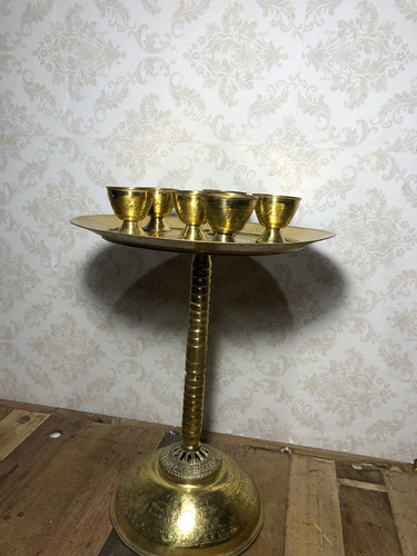 Mesa E Cálices Em Metal Dourado Origem Jerusalém
