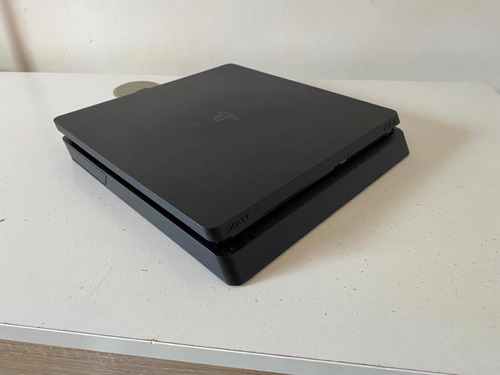 Play Station 4 Slim 1 Tb