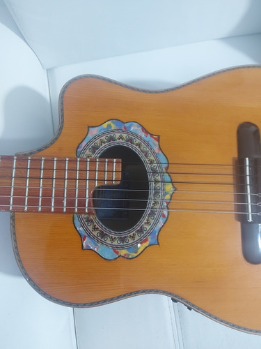 Requinto Ecuatoriano Profesional  Tipo Chiliquinga 