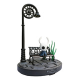 Hollow Knight, Banca Y Farola Con Luz Recargable - Figura