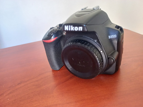 Nikon D3500 Con Lente 18-55mm 2 Baterías Y Cargador