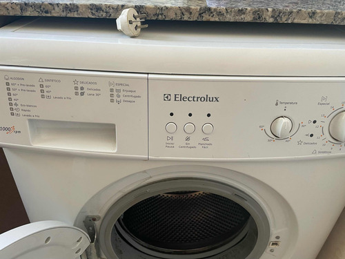 Lavarropas Aut. Electrolux 1000rpm (a Reparar)