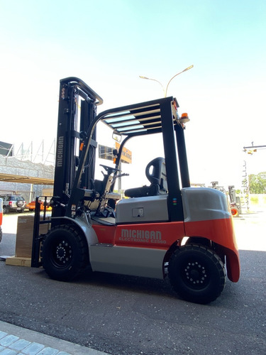 Autoelevador Electrico Michigan 2.5 Tn 6 Mts Litio